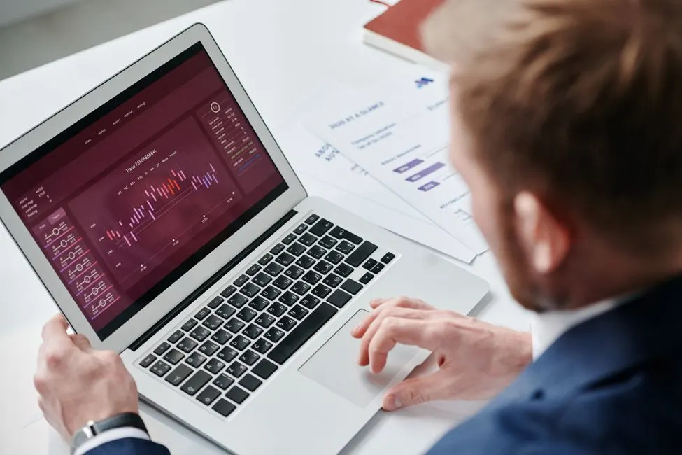 Erros de IA — Como CEOs e Diretores de TI podem mitigar riscos