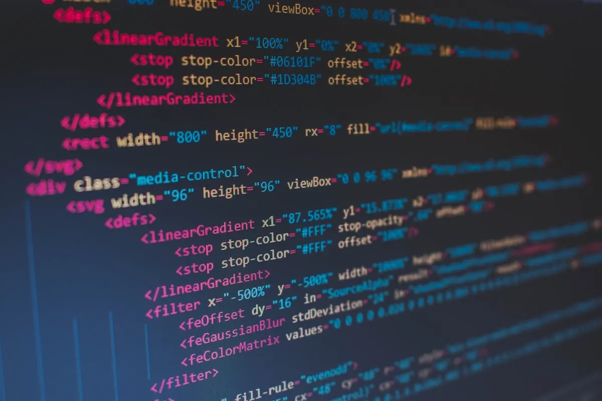 Código de programação em tela com foco em automação e inteligência artificial