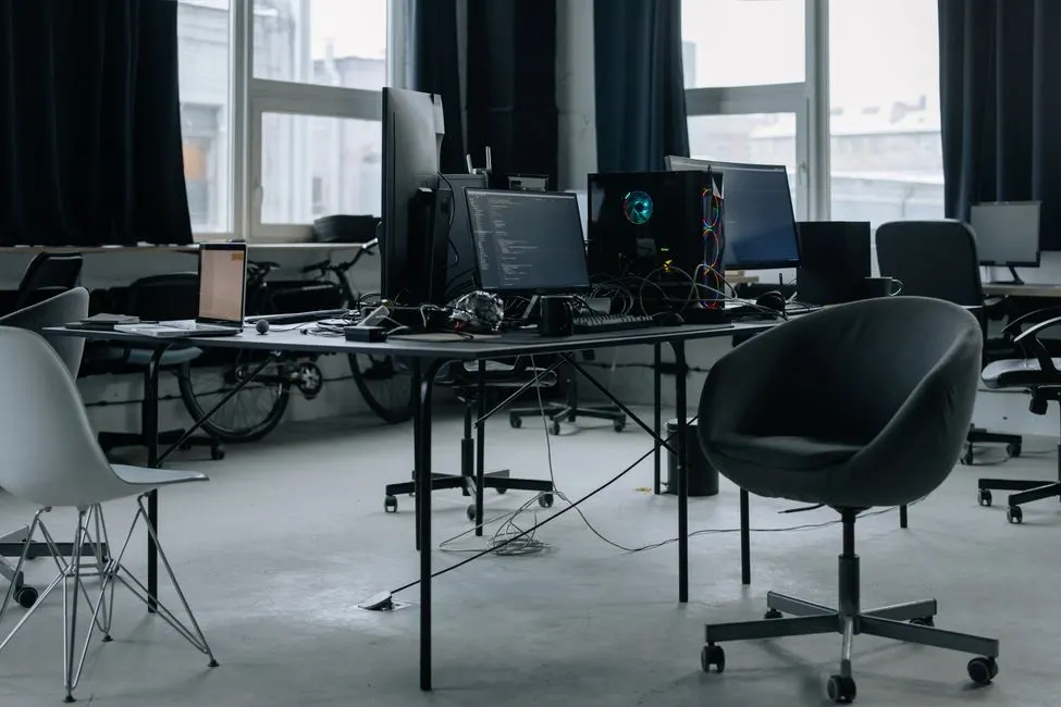 escritório corporativo usando serviços de TI