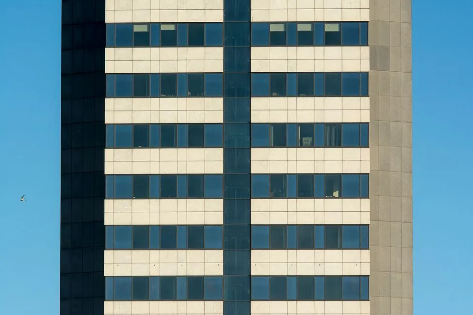 Escritório corporativo na Zona Sul de São Paulo com servidores